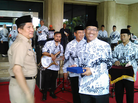 Pencarian PGRI Jawa Tengah - Persatuan Guru Republik Indonesia Cabang Kabupaten Jawa Tengah